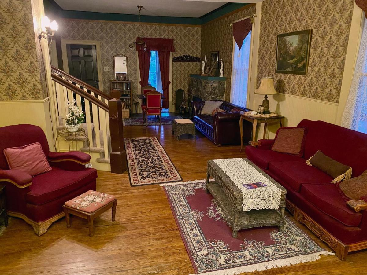 Pansy'S Parlor Bed & Breakfast Golden Bagian luar foto